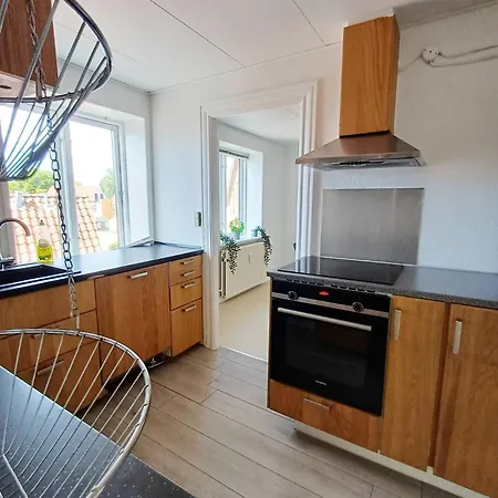 Center With Free Parking Holiday home Hjorring